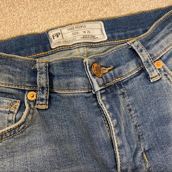 Free People Frayed Hem Jeans - Picture 4 of 4